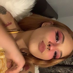 Meet your Posher, Cristina